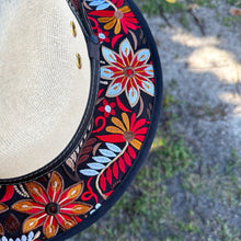 Load image into Gallery viewer, Mariela Embroidered Sombrero