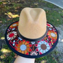 Load image into Gallery viewer, Zurine Embroidered Sombrero
