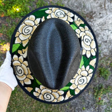 Load image into Gallery viewer, Delicate Flowers Embroidered Sombrero