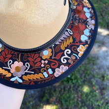 Load image into Gallery viewer, Yaretzi Embroidered Sombrero