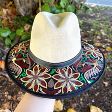 Load image into Gallery viewer, Abriana Embroidered Sombrero